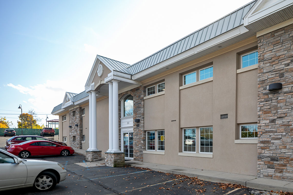 251 Oakland Avenue, Port Jefferson