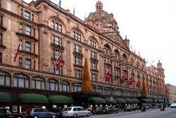 harrods, winter, flags, piggotts, installaiton