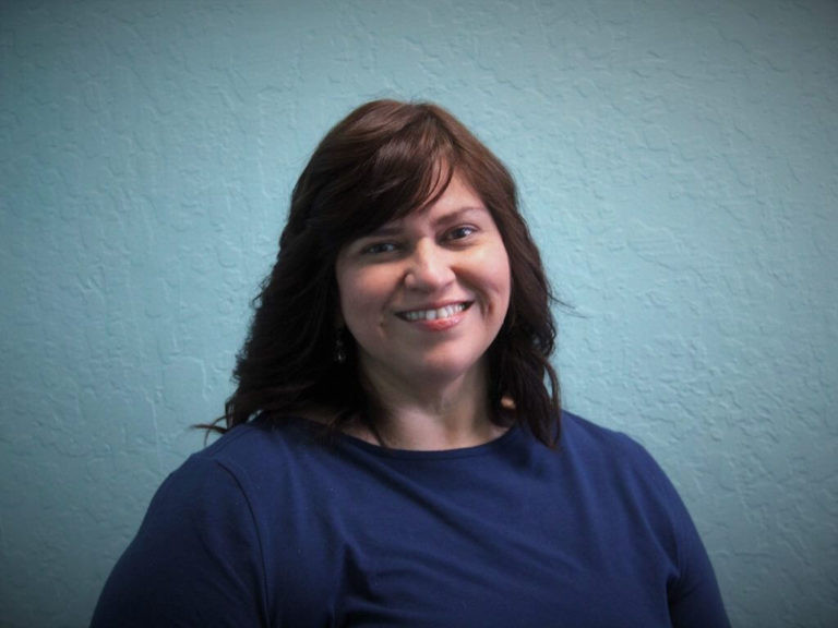 Head Shot of Therapist Angelica